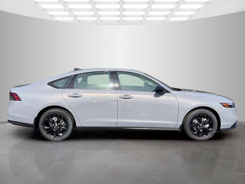 New 2025 Honda Accord SE image 6