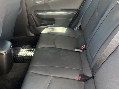 Used 2013 Dodge Avenger SE FWD image 17