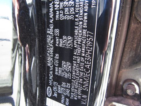 Used 2023 Hyundai Tucson Limited w/ Cargo Package image 11