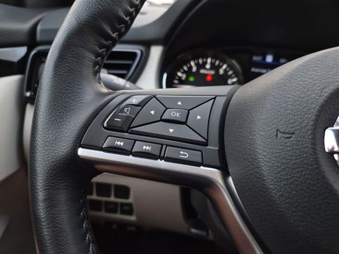 Used 2022 Nissan Rogue Sport SL image 18