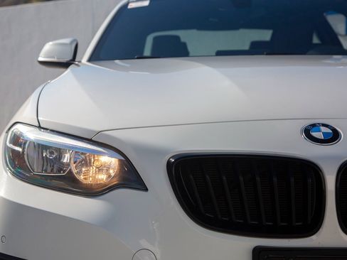 Used 2017 BMW 230i Coupe image 9