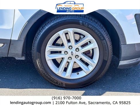 Used 2017 Ford Explorer XLT FWD image 9
