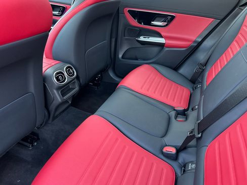 Used 2024 Mercedes-Benz GLC 43 AMG 4MATIC image 12