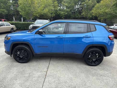 New 2026 Jeep Compass Latitude image 4