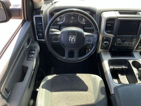 Used 2019 RAM 1500 Classic SLT RWD image 12