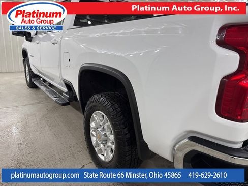 Used 2024 Chevrolet Silverado 2500 LT image 40