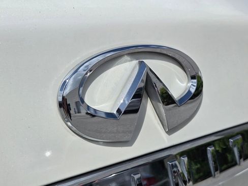 Used 2017 INFINITI QX50 2WD w/ Deluxe Touring Package image 15