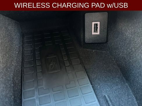 Used 2020 Lincoln Nautilus Reserve image 13