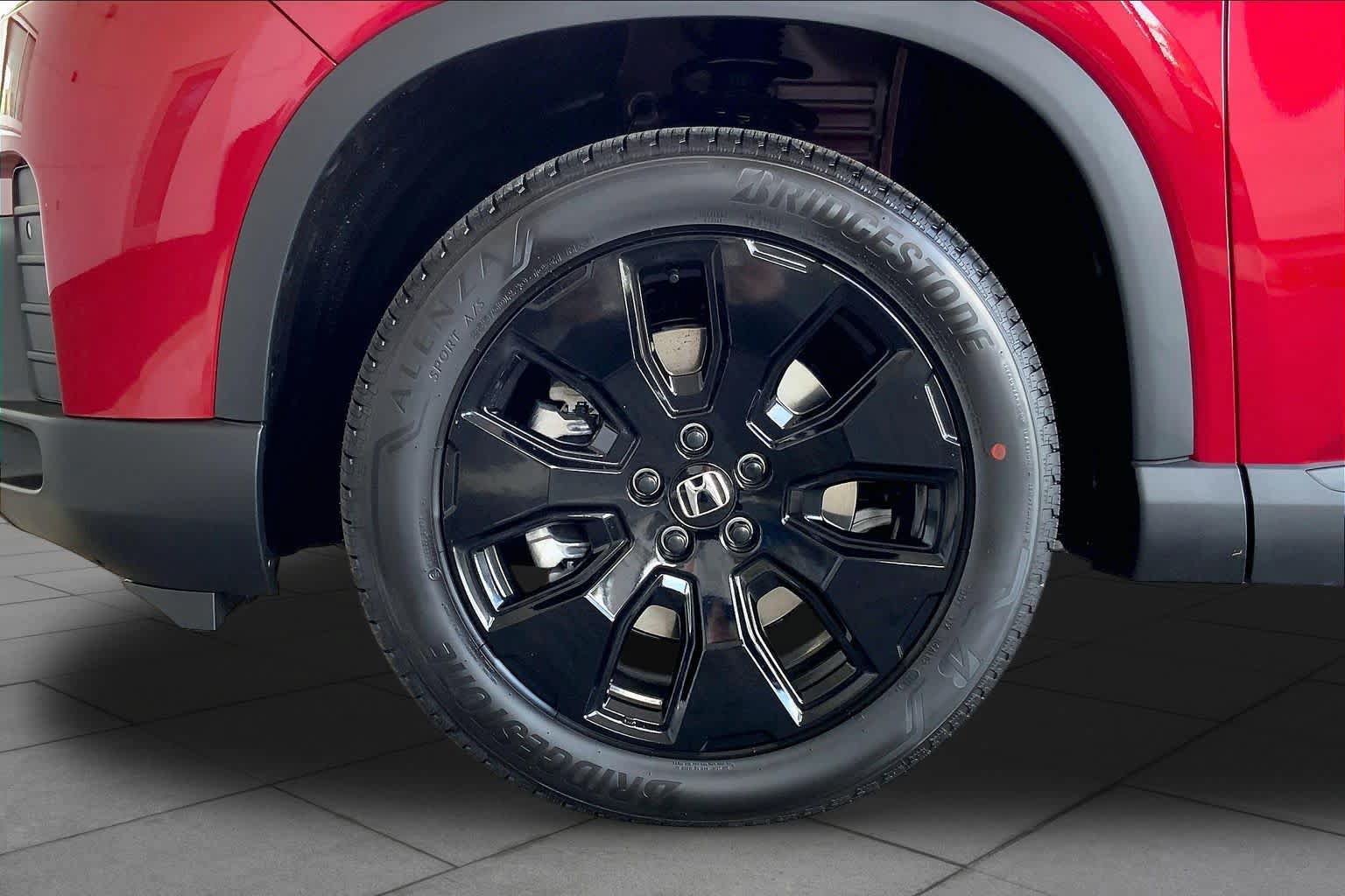 New 2026 Honda Pilot Black Edition image 11