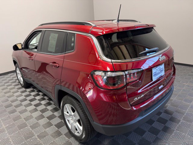 Used 2022 Jeep Compass Latitude AWD/4WD image 9