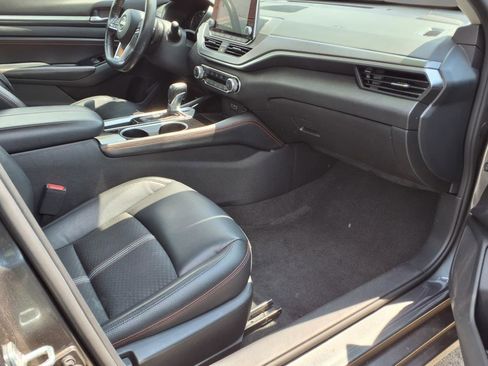 Used 2023 Nissan Altima 2.5 SR image 7