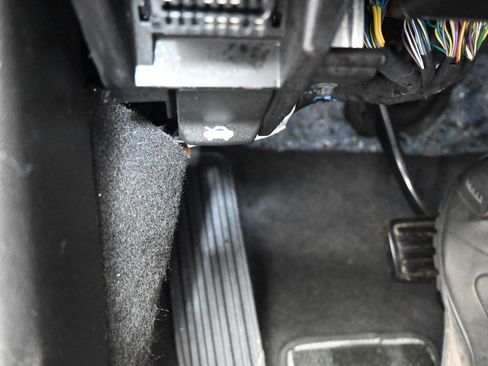 Used 2021 Chevrolet Camaro LT w/ RS Package image 27