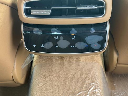 Certified 2025 Genesis G80 2.5T Advanced image 6