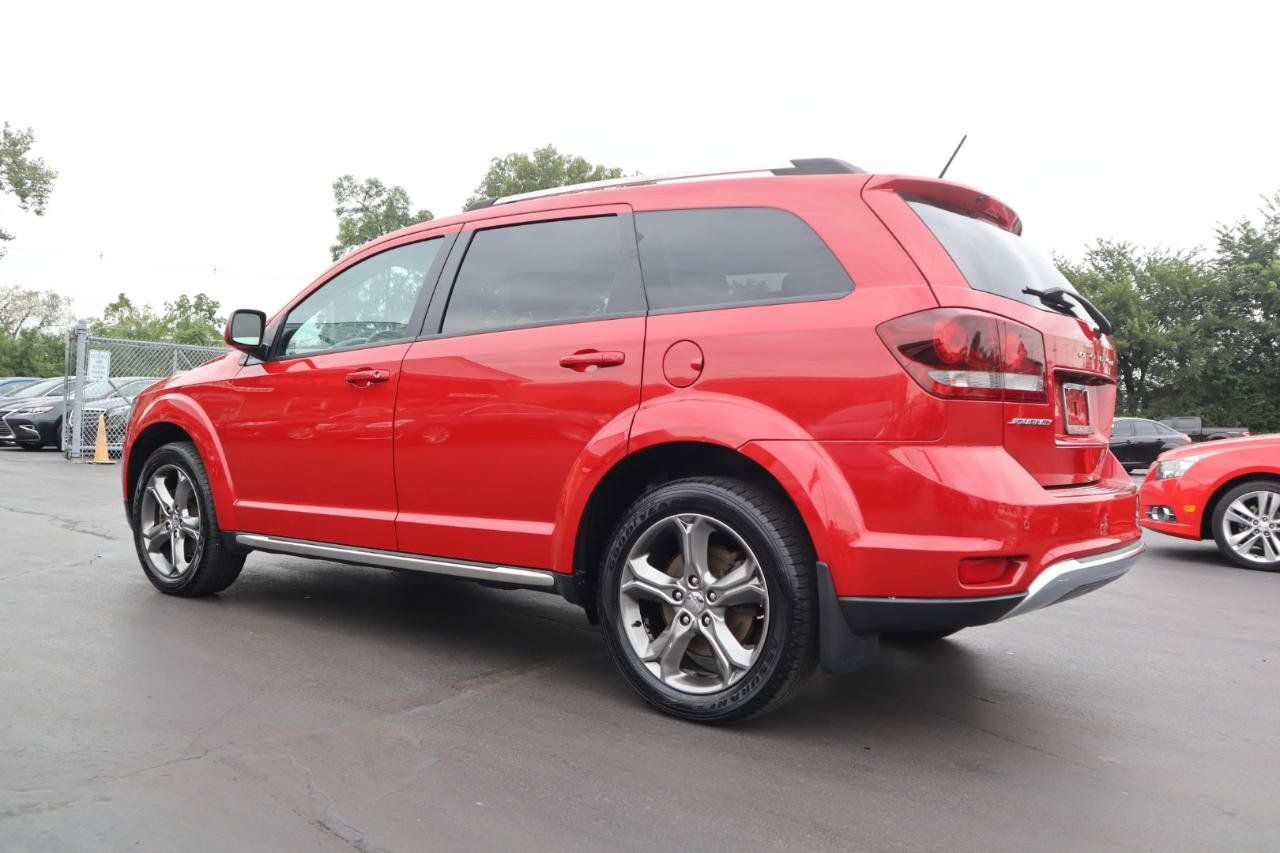 Used 2016 Dodge Journey Crossroad FWD image 3