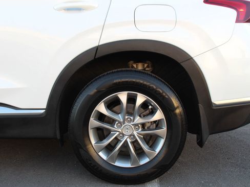 Used 2019 Hyundai Santa Fe SEL image 10