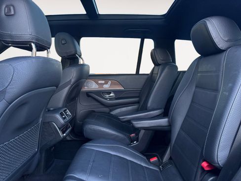 Used 2022 Mercedes-Benz GLS 450 4MATIC image 13