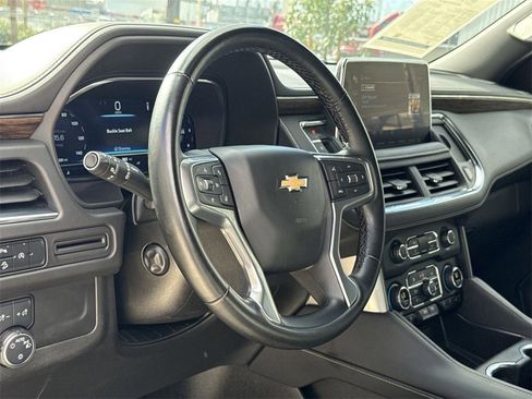 Used 2024 Chevrolet Suburban Premier image 9