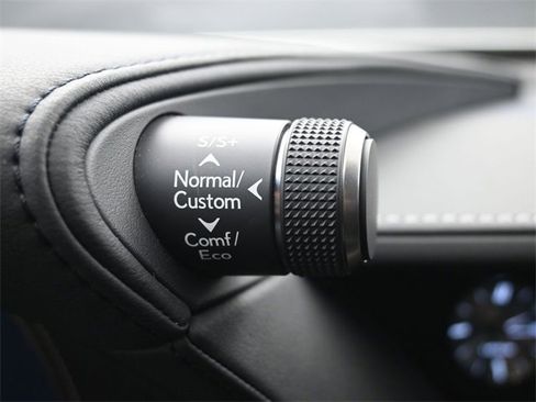 Used 2018 Lexus LS 500 image 10