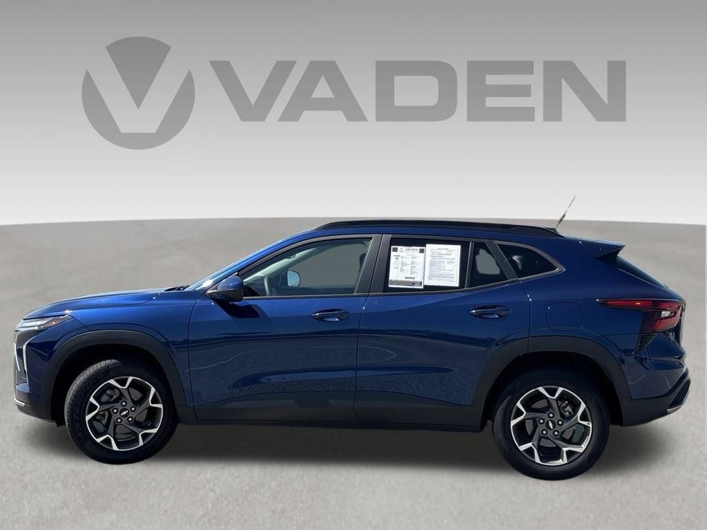 Used 2024 Chevrolet Trax LT FWD image 28