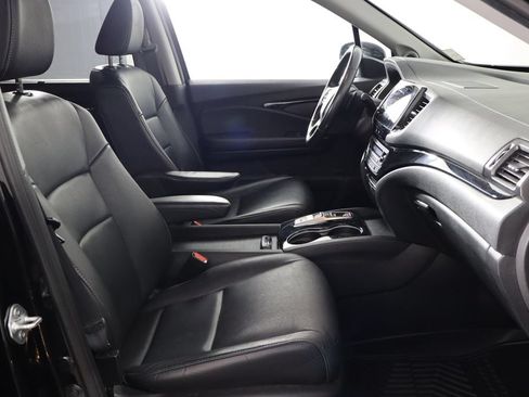Used 2022 Honda Pilot Touring image 17