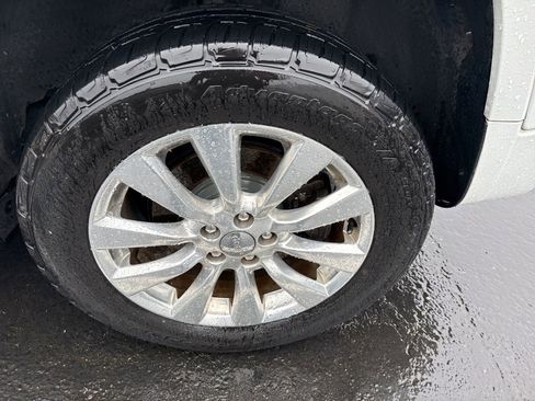 Used 2016 Jeep Cherokee Overland image 22