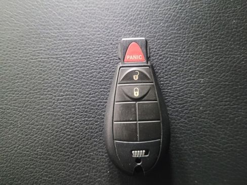 Used 2021 RAM 1500 Classic SLT image 32