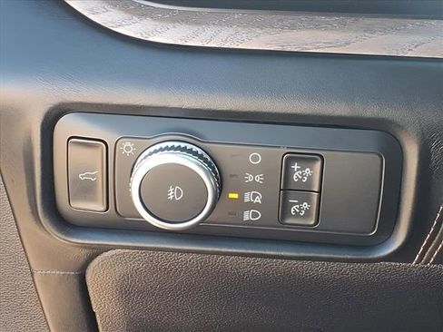 Used 2020 Ford Explorer Platinum w/ Premium Technology Package image 21