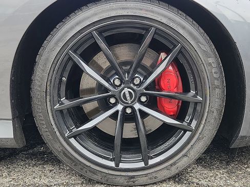 Used 2024 Nissan Z Performance w/ Floor Mat Package RWD image 8