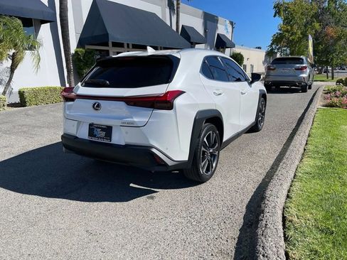 Used 2021 Lexus UX 200 w/ Accessory Package (Z2) image 5