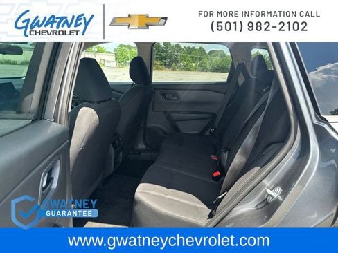Used 2024 Nissan Rogue S AWD/4WD image 20