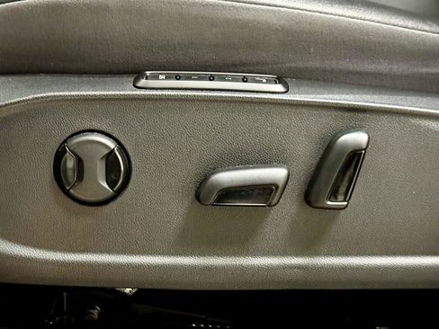 Used 2023 Volkswagen ID.4 Pro S AWD/4WD image 15