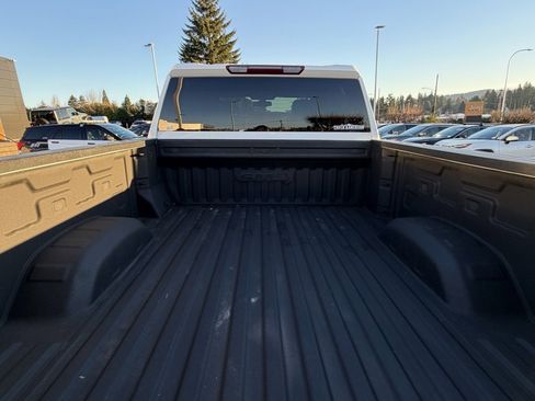 Used 2022 GMC Sierra 2500 AT4 image 9