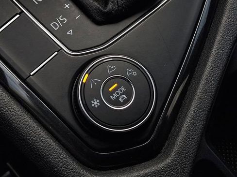 Used 2019 Volkswagen Tiguan SEL image 26