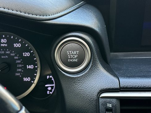 Used 2019 Lexus IS 300 RWD image 17