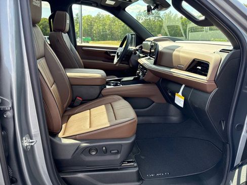 New 2026 Chevrolet Tahoe High Country RWD image 9