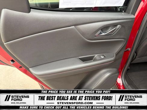 Used 2025 Chevrolet Blazer RS FWD image 33