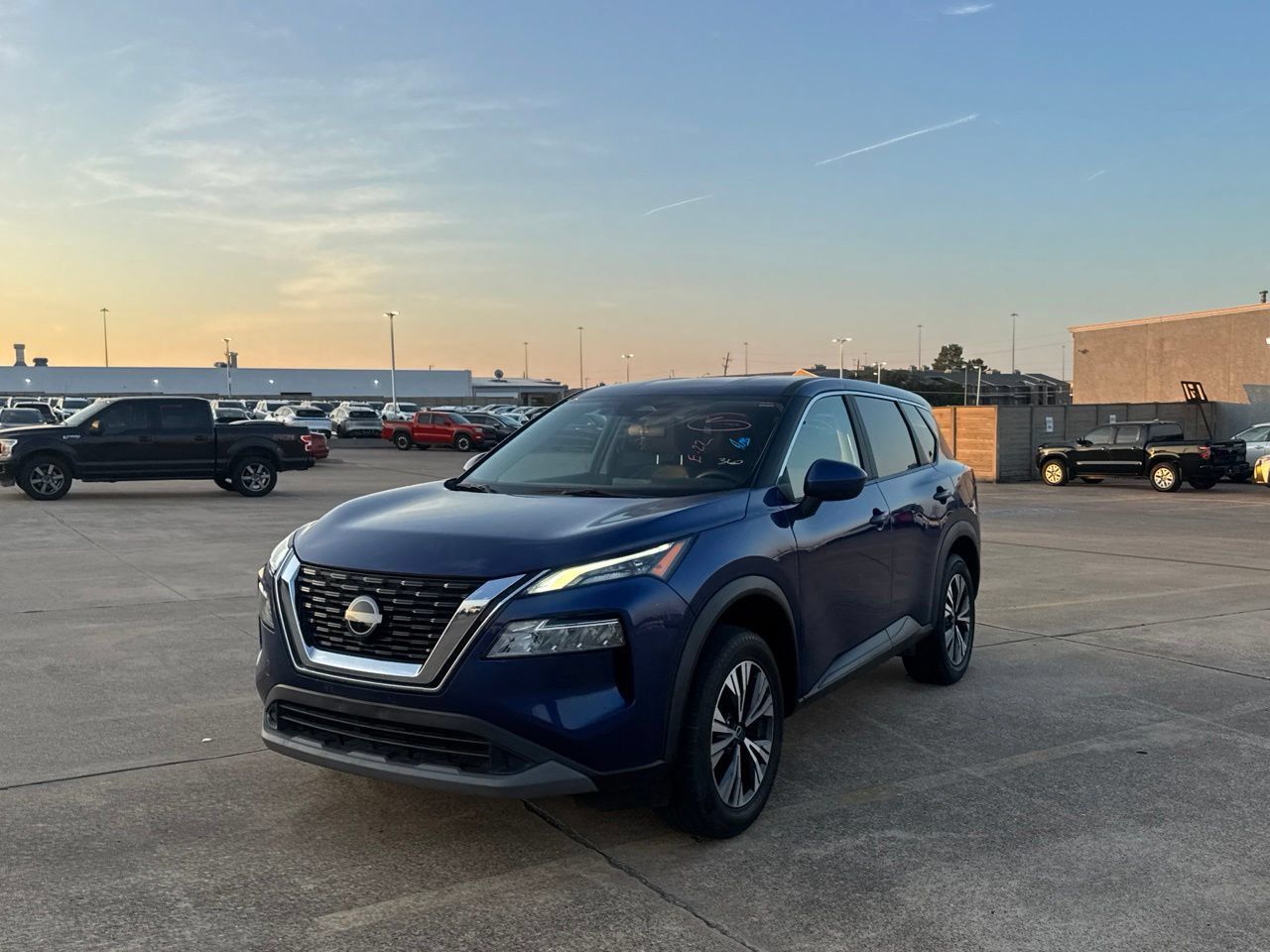 Used 2023 Nissan Rogue SV AWD/4WD image 8