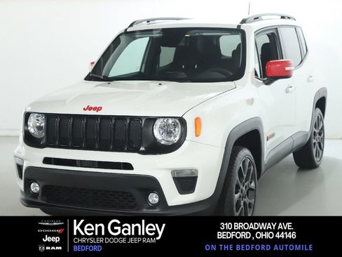 Used 2023 Jeep Renegade Latitude w/ Sun/Sound Group AWD/4WD image 1