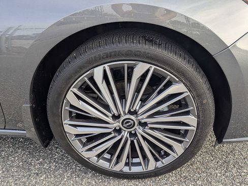 Used 2025 Nissan Altima 2.5 SL FWD image 11
