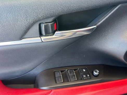 Used 2022 Toyota Camry XSE FWD image 11