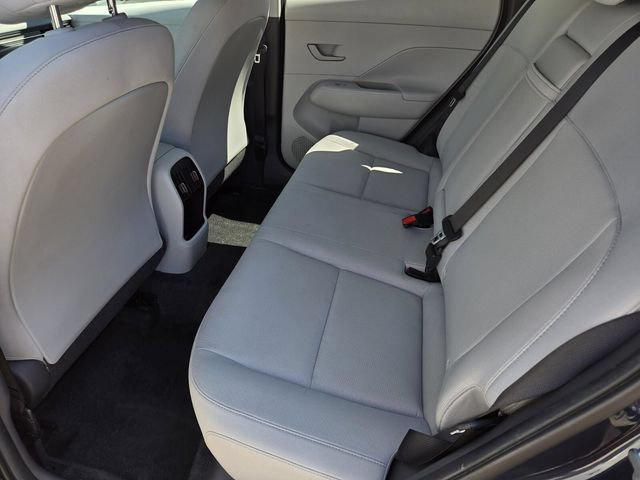 Used 2025 Hyundai Kona SEL AWD/4WD image 38