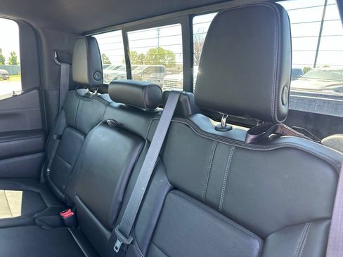 Used 2019 Chevrolet Silverado 1500 High Country AWD/4WD image 19