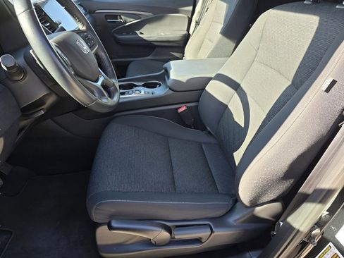 Used 2024 Honda Ridgeline Sport image 32