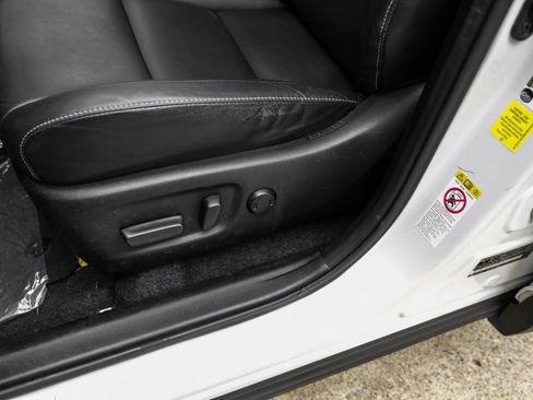 Used 2017 Toyota RAV4 Limited FWD image 35