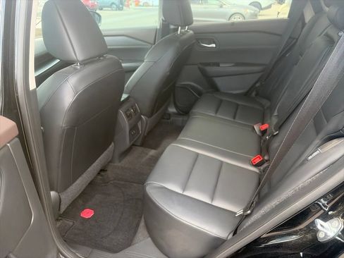 Used 2023 Nissan Rogue SV w/ SV Premium Package FWD image 11