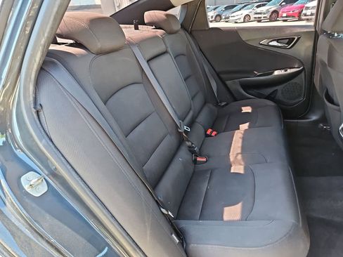 Used 2018 Chevrolet Malibu LT w/ LPO, Convenience Package 2 image 19