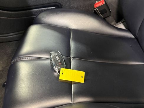 Used 2019 Lincoln Continental Premiere image 20