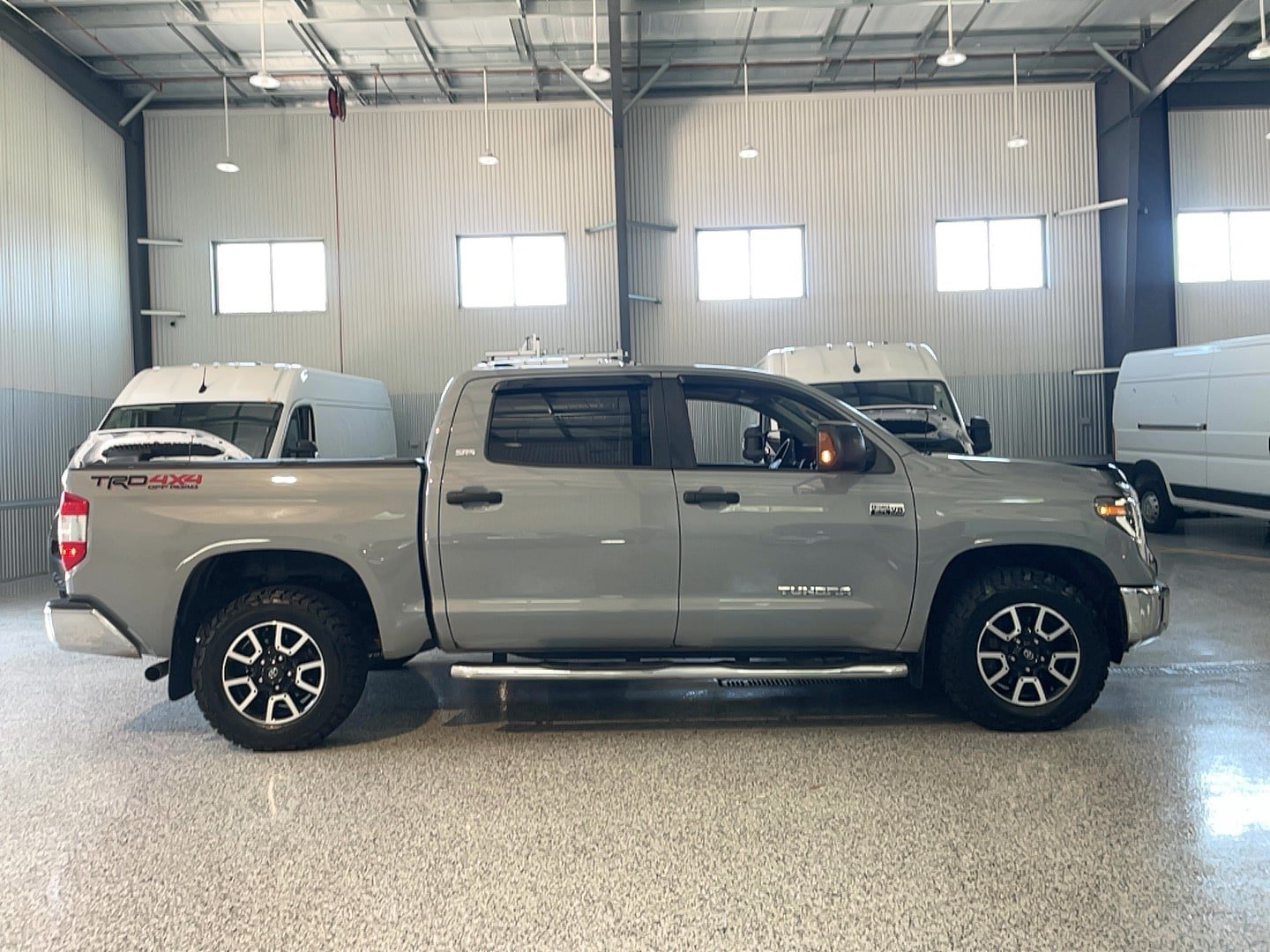 Used 2020 Toyota Tundra SR5 AWD/4WD image 10