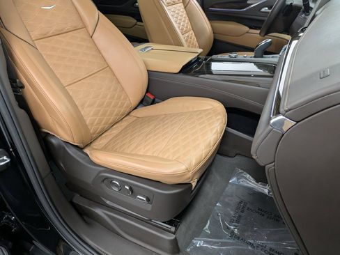 Used 2024 Cadillac Escalade Sport image 28