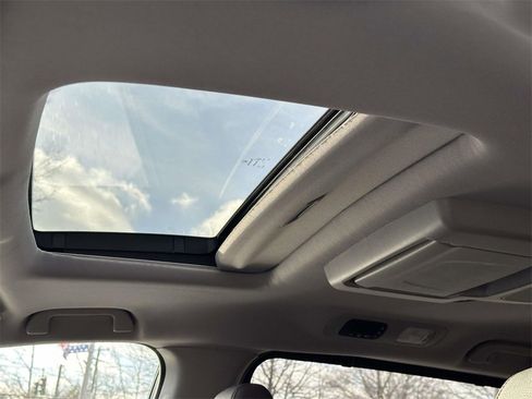 Certified 2023 Honda Odyssey Touring image 20